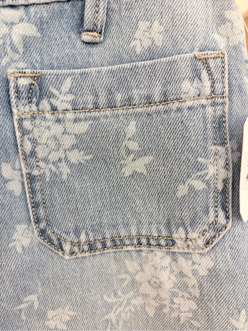Altar’d State NWT Floral Print Cropped Wide Leg Jeans Light Wash Boho Size 27 - Picture 4 of 9